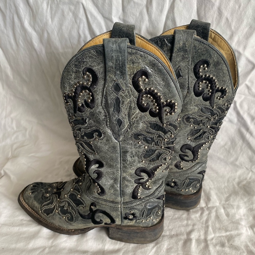 Corral Vintage A1130 Gray Black Studs Leather Cowboy Boots Women’s Size 7M - Picture 8 of 14
